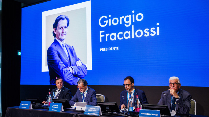 Antiga (Vice Presidente Vicario Cassa Centrale Banca), Fracalossi (Presidente Cassa Centrale Banca), Bolognesi (Amministratore Delegato e Direttore Generale Cassa Centrale Banca), Singer (Presidente Collegio Sindacale Cassa Centrale Banca) - foto relatori che parlano al pubblico